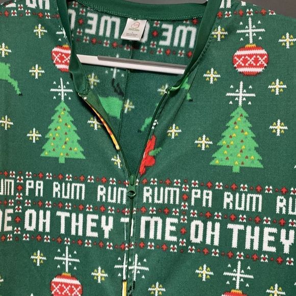 Rum themed Christmas Pajamas Large - Picture 1 of 11